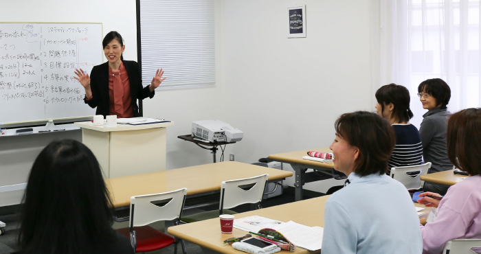 学生、若年層へのキャリアコンサルティング実践トレーニングの様子